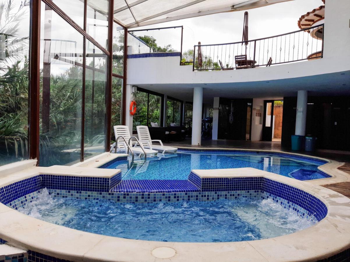 Hotel Meson De Los Virreyes บียาเดเลย์บา ภายนอก รูปภาพ