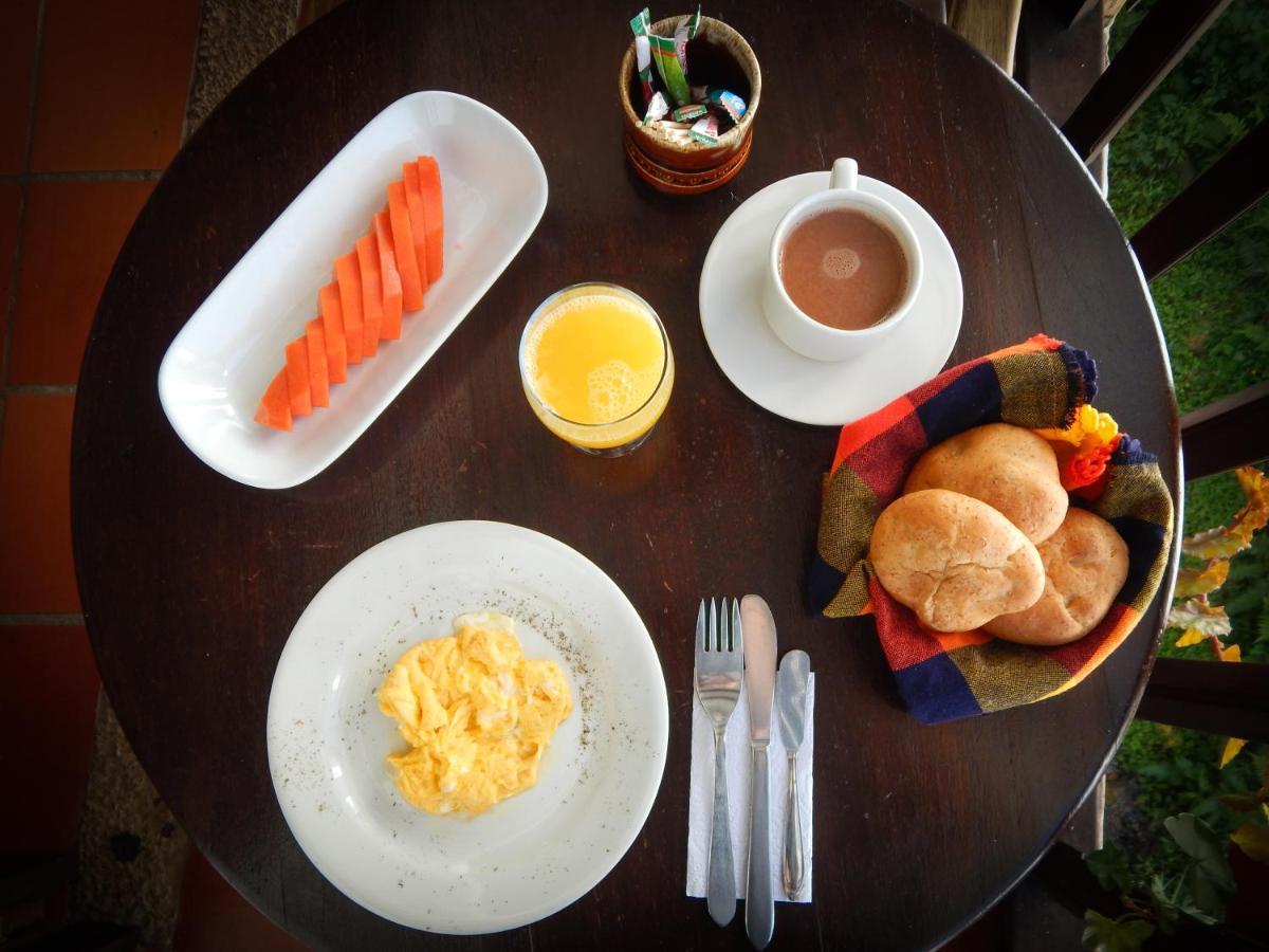 Hotel Meson De Los Virreyes บียาเดเลย์บา ภายนอก รูปภาพ