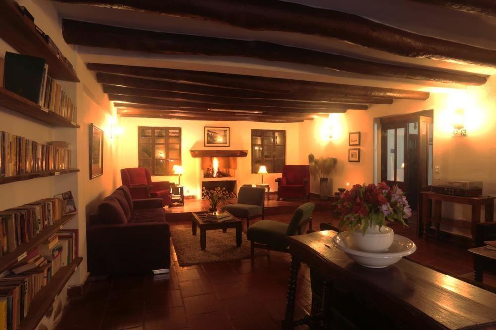 Hotel Meson De Los Virreyes บียาเดเลย์บา ภายนอก รูปภาพ