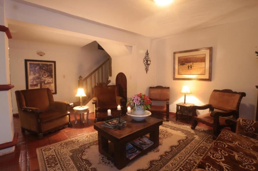 Hotel Meson De Los Virreyes บียาเดเลย์บา ภายนอก รูปภาพ